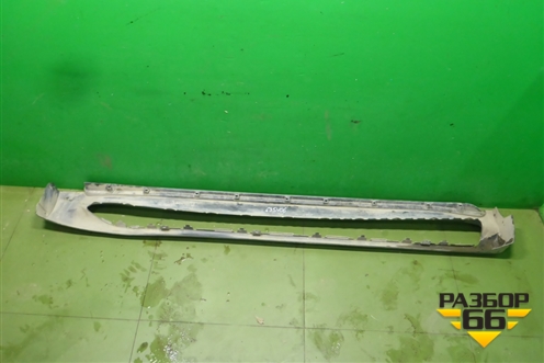 Накладка на порог наружная правая на подножку (5177360160) для Toyota Land Cruiser (200) с 2008г (Ленд Крузер)