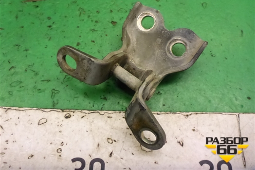 Петля двери передней правой нижняя для Geely Emgrand (EC7) с 2009-2016г