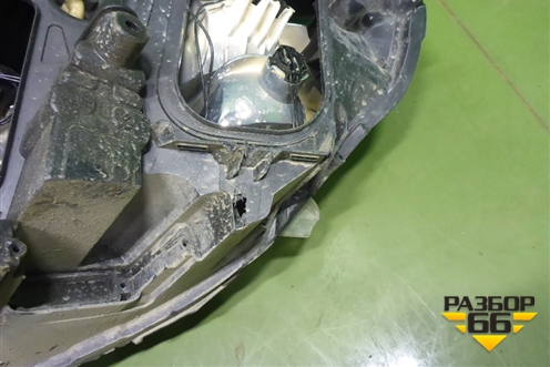 Фара правая (галоген) (9808572580) для Peugeot Expert с 2016г (Эксперт)