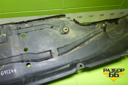 Защита антигравийная правая (A1646190438) для Mercedes Benz ML-Klass W164 c 2005-2011г (МЛ)
