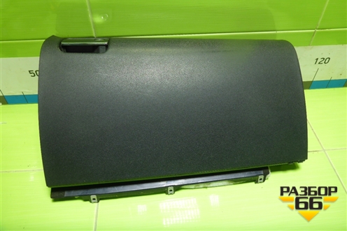 Бардачок (A1646890139) для Mercedes Benz ML-Klass W164 c 2005-2011г (МЛ)