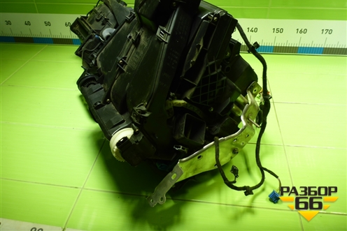 Корпус отопителя (1K1820308B) для Volkswagen Golf V с 2003-2009г
