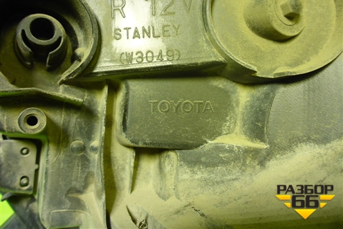 Фара правая (после 2015г галоген) (8117042650) для Toyota Rav-4 с 2012-2019г (Рав 4) Фара правая (после 2015г галоген) (8117042650) для Toyota Rav-4 с 2012-2019г (Рав 4)