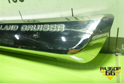 Накладка двери задней левой (7574260290) для Toyota Land Cruiser (200) с 2008г