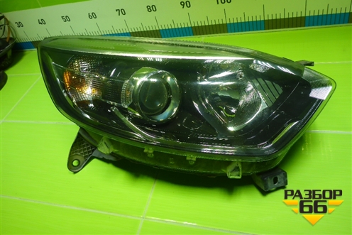 Фара правая (галоген) (260108765R) для Renault Kaptur с 2016г