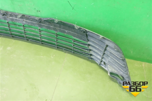 Решетка в передний бампер центральная (до 2020г) (5311333110) для Toyota Camry V70 с 2017г (Камри) Решетка в передний бампер центральная (до 2020г) (5311333110) для Toyota Camry V70 с 2017г (Камри)