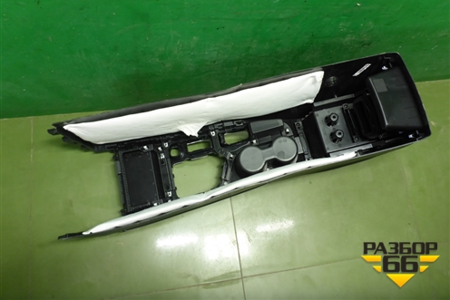 Подлокотник (5305100U7300) для JAC J7 с 2020-2025г