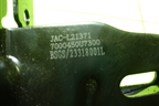 Кронштейн сиденья (7000450U7300) для JAC J7 с 2020-2025г
