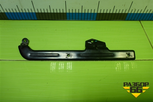 Кронштейн (1109016U7300) для JAC J7 с 2020-2025г
