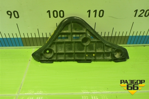 Кронштейн переднего бампера правый (5253533050) для Toyota Camry V50 с 2011-2018г