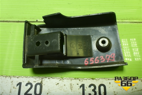 Накладка двери правой  (812437A000) для Hyundai  HD-170 с 2004г