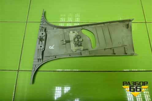 Обшивка стойки центральная верхняя правая (4M51A24582AMW) для Ford Focus 2 с 2008-2011г
