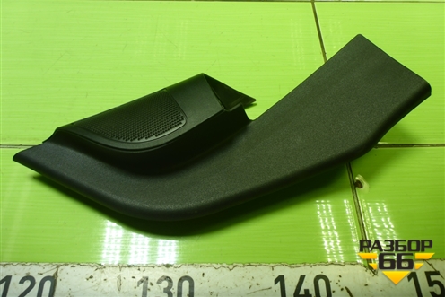 Накладка двери передней правой уголок (4M51A23408AJ3YYW) для Ford Focus 2 с 2008-2011г