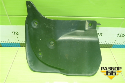 Брызговик передний правый (7662160160) для Toyota Land Cruiser (200) с 2008г