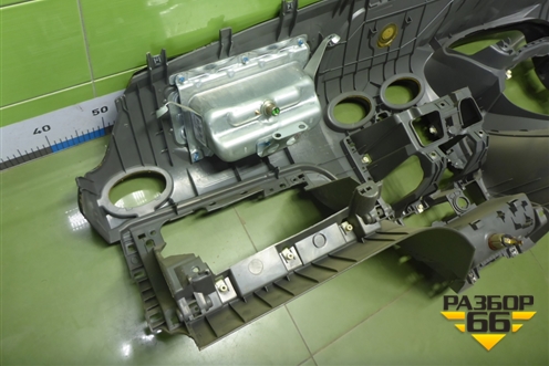 Торпедо с AIR BAG (4M51A04305AYW) для Ford Focus 2 с 2008-2011г