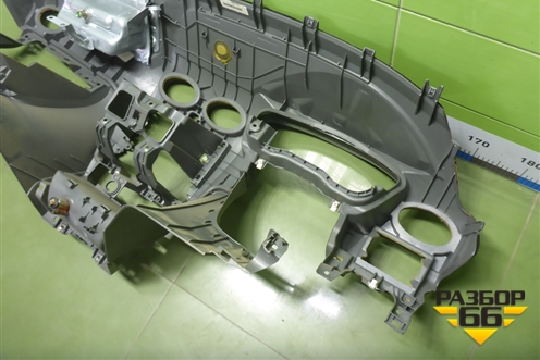Торпедо с AIR BAG (4M51A04305AYW) для Ford Focus 2 с 2008-2011г