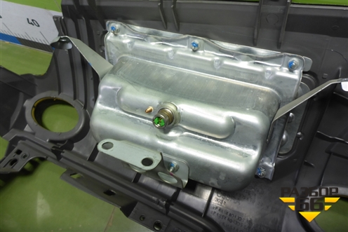 Торпедо с AIR BAG (4M51A04305AYW) для Ford Focus 2 с 2008-2011г