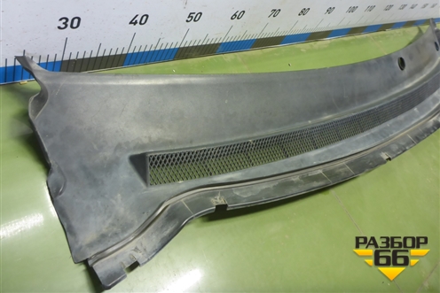 Решетка стеклоочистителей (4M51A02216AG) для Ford Focus 2 с 2008-2011г