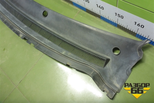 Решетка стеклоочистителей (4M51A02216AG) для Ford Focus 2 с 2008-2011г
