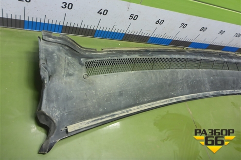Решетка стеклоочистителей (4M51A02216AG) для Ford Focus 2 с 2008-2011г