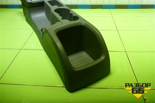 Консоль (4M51A045B55AFW) для Ford Focus 2 с 2008-2011г