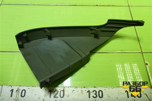 Накладка на торпедо (боковая правая) (4M51A044C60AFW) для Ford Focus 2 с 2008-2011г