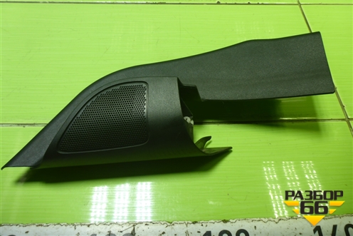 Накладка двери передней левой уголок (4M51A23409AA3YYW) для Ford Focus 2 с 2008-2011г