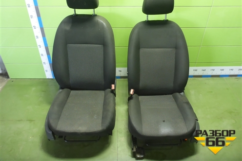 Сиденья комплект (хетчбэк) для Ford Focus 2 с 2008-2011г