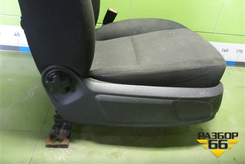 Сиденья комплект (хетчбэк) для Ford Focus 2 с 2008-2011г