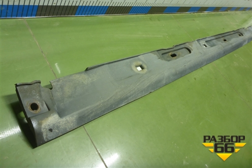 Накладка на порог наружная правая (5M5110154AB) для Ford Focus 2 с 2008-2011г