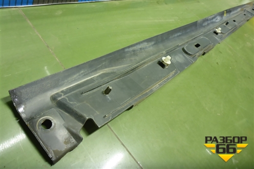 Накладка на порог наружная правая (5M5110154AB) для Ford Focus 2 с 2008-2011г