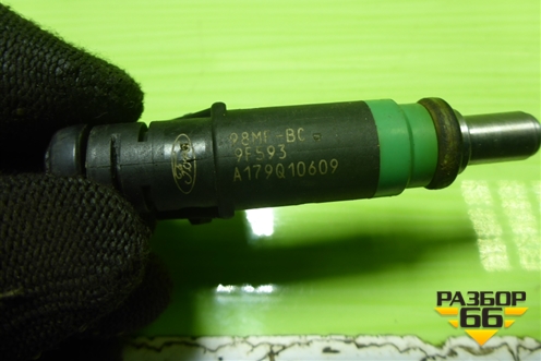 Форсунка инжекторная электрическая (1.6л SHDA) (98MFBC9F593) для Ford Focus 2 с 2008-2011г
