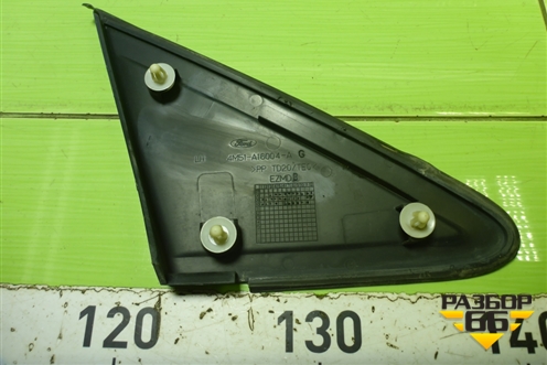 Накладка переднего крыла левого (уголок) (4M51A16004AG) для Ford Focus 2 с 2008-2011г