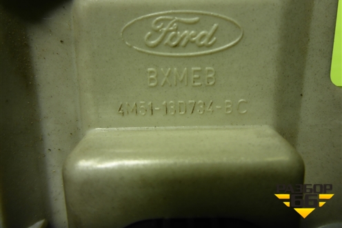 Рамка под кнопки (4M5113D734BC) для Ford Focus 2 с 2008-2011г