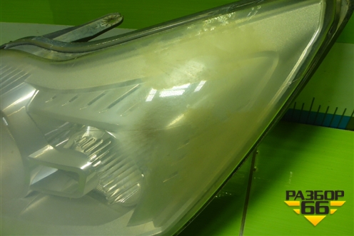 Фара левая (галоген) (8M5113W030AF) для Ford Focus 2 с 2008-2011г