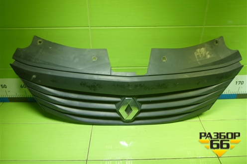 Решетка радиатора (после 2009г) (8200752748) для Renault Logan с 2004-2015г