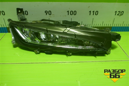 Фара противотуманная правая (после 2019г Led) (8121048060) для Lexus RX 350 c 2015г