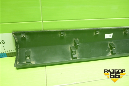 Накладка двери передней левой (7507442040) для Toyota Rav-4 с 2018г (Рав 4) Накладка двери передней левой (7507442040) для Toyota Rav-4 с 2018г (Рав 4)