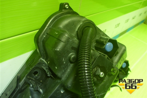 Фара противотуманная левая (2 линзы) (8139060010) для Lexus LX-570 с 2015г (ЛХ) Фара противотуманная левая (2 линзы) (8139060010) для Lexus LX-570 с 2015г (ЛХ)