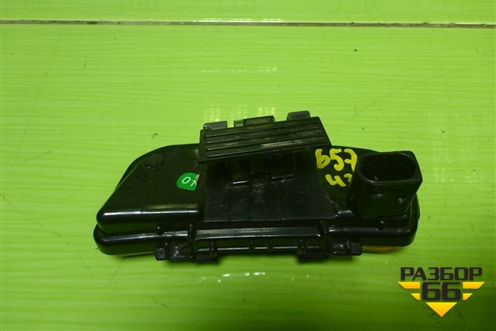 Повторитель на крыло левый  (2334727) для Scania  6 R Series с 2016г