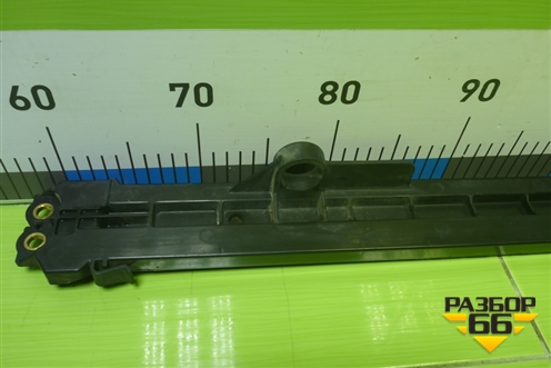 Кронштейн радиатора левый для Toyota Land Cruiser (200) с 2008г (Ленд Крузер) Кронштейн радиатора левый для Toyota Land Cruiser (200) с 2008г (Ленд Крузер)