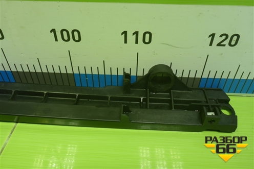 Кронштейн радиатора левый для Toyota Land Cruiser (200) с 2008г (Ленд Крузер) Кронштейн радиатора левый для Toyota Land Cruiser (200) с 2008г (Ленд Крузер)