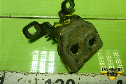 Петля двери передней правой верхняя для Renault Logan с 2004-2015г (Логан)