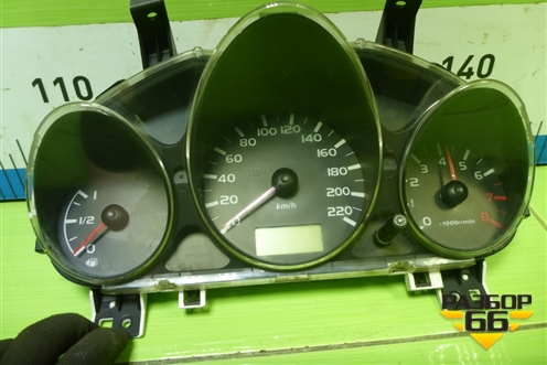 Щиток приборов АКПП (MN148888) для Mitsubishi Colt с 2004г (Кольт)