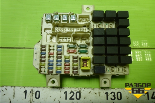 Блок предохранителей салонный (MN108319) для Mitsubishi Colt с 2004г (Кольт)