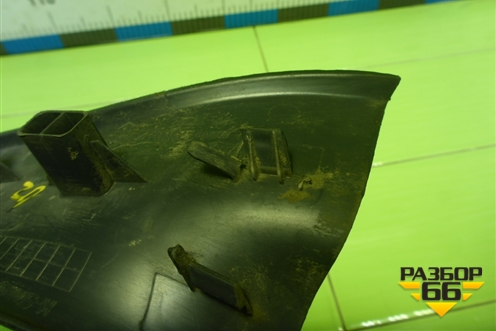 Накладка порога внутренняя заднего правого (MR951654ZZ) для Mitsubishi Colt с 2004г (Кольт)