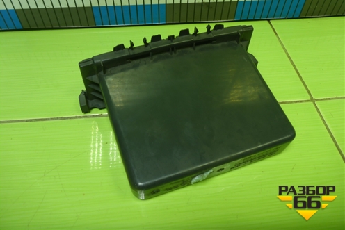 Ящик передней консоли (MN108092) для Mitsubishi Colt с 2004г (Кольт)