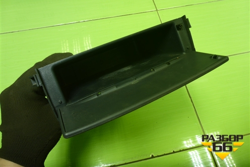 Ящик передней консоли (MN108092) для Mitsubishi Colt с 2004г (Кольт)