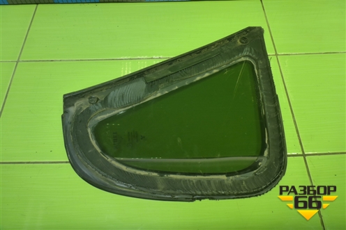 Стекло глухое правое (заднее 5-ти дверный кузов) для Mitsubishi Colt с 2004г (Кольт)