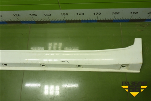 Накладка на порог наружная левая (7586060040) для Toyota Land Cruiser (200) с 2008г (Ленд Крузер) Накладка на порог наружная левая (7586060040) для Toyota Land Cruiser (200) с 2008г (Ленд Крузер)